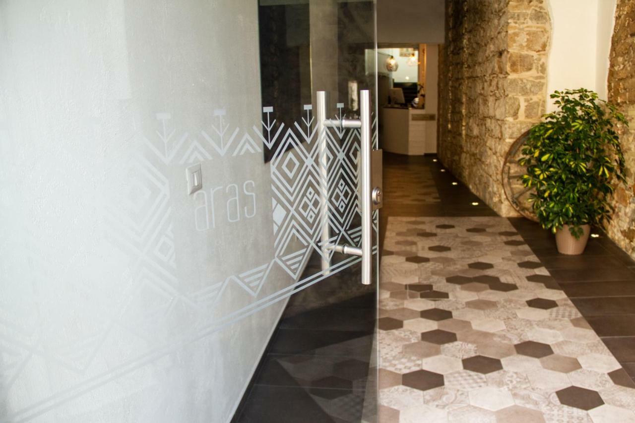 Отель Aras Boutique